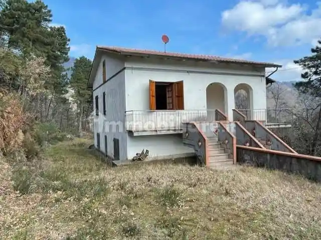 Casa indipendente in vendita a Marliana