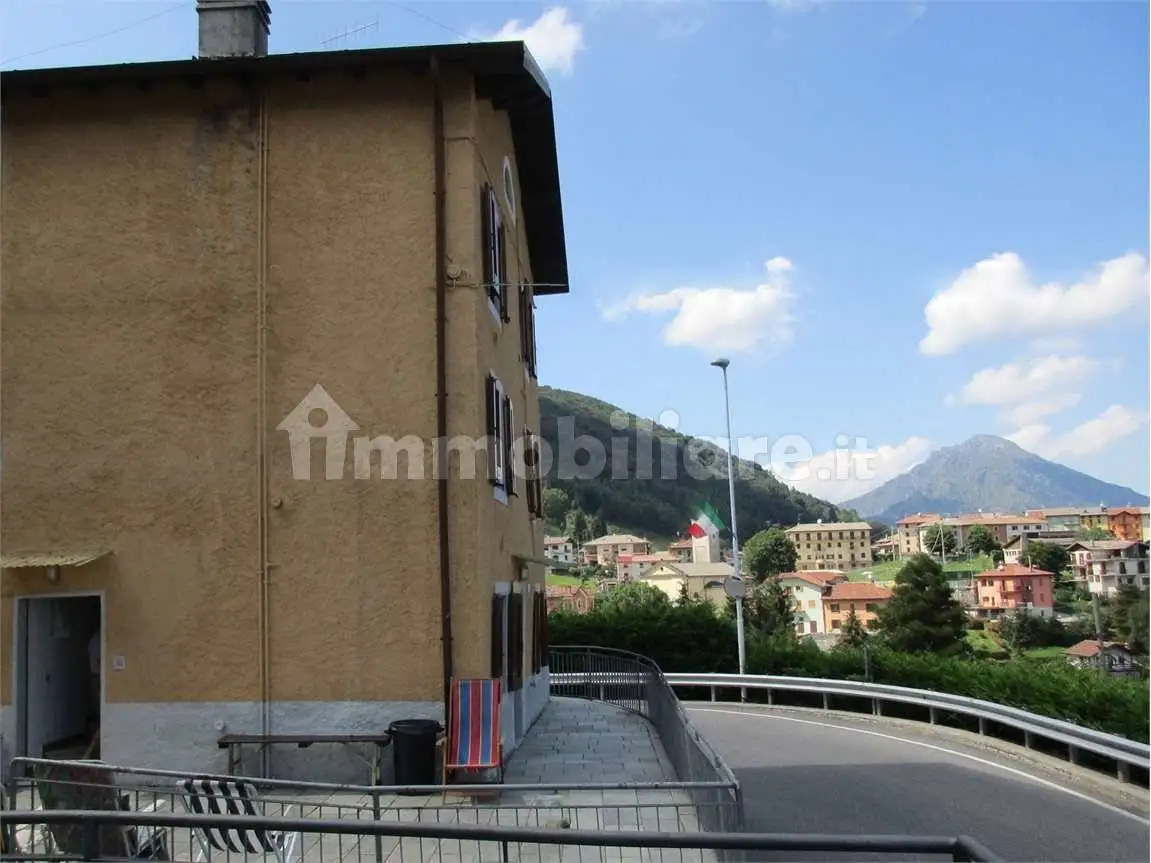 Casa indipendente in vendita a Costa Valle Imagna