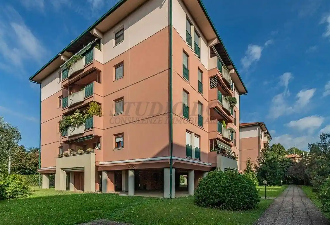 Appartamento in vendita a Limbiate