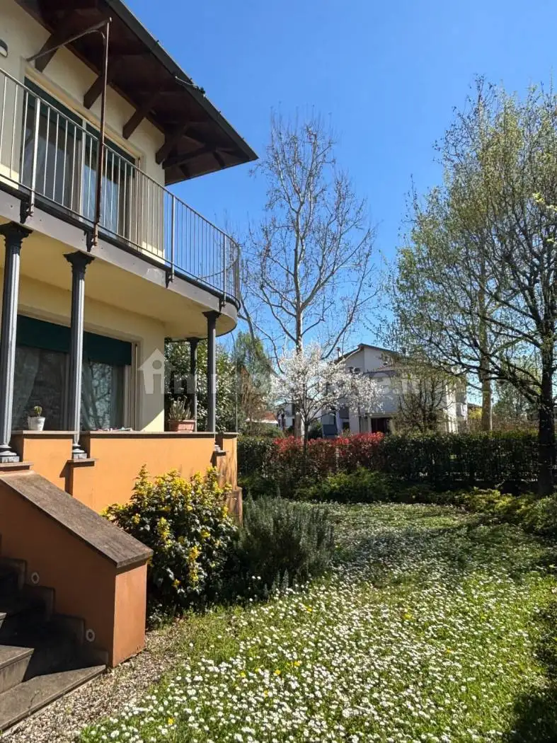 Villa in vendita a Piacenza