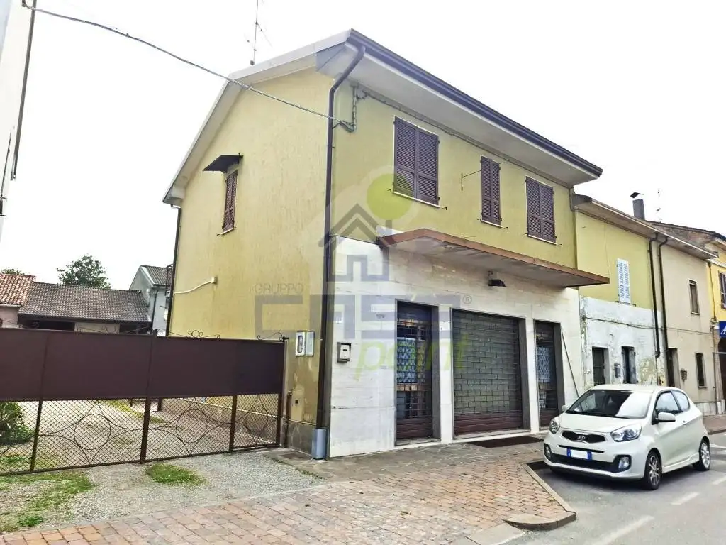 Casa indipendente in vendita a Castelnuovo Bocca d'Adda