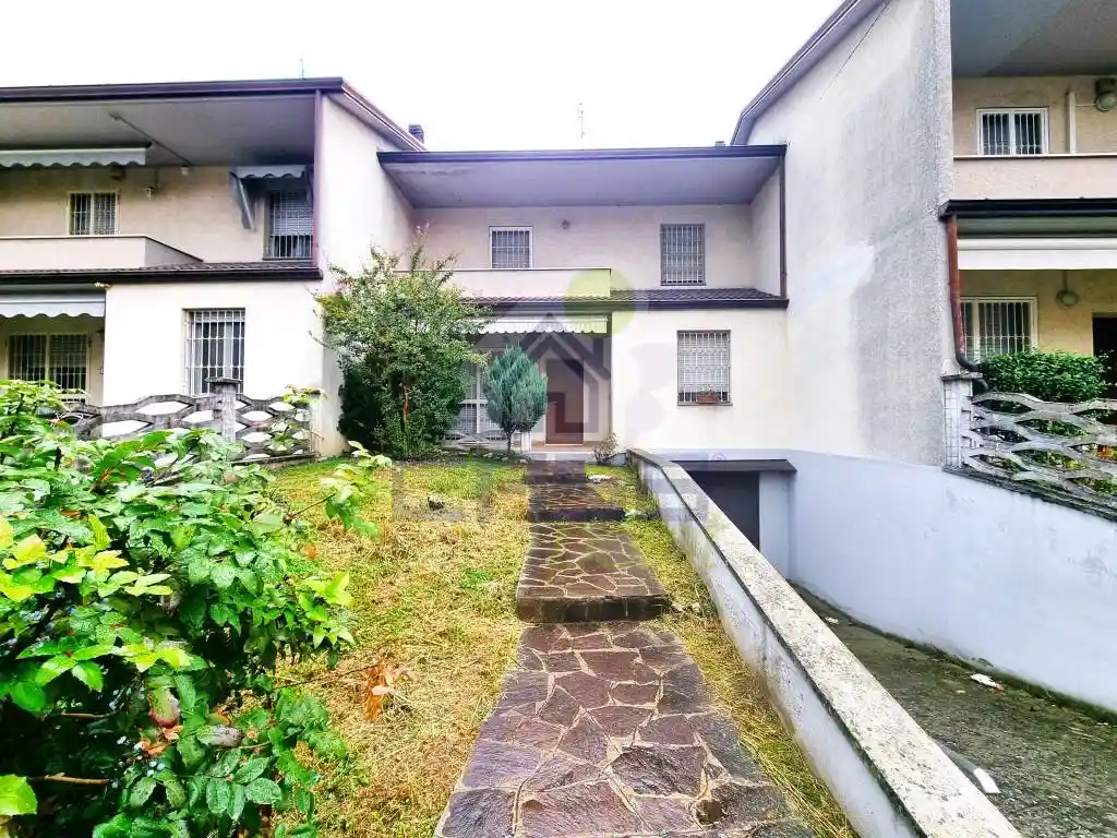 Villetta a schiera in vendita a Casalpusterlengo