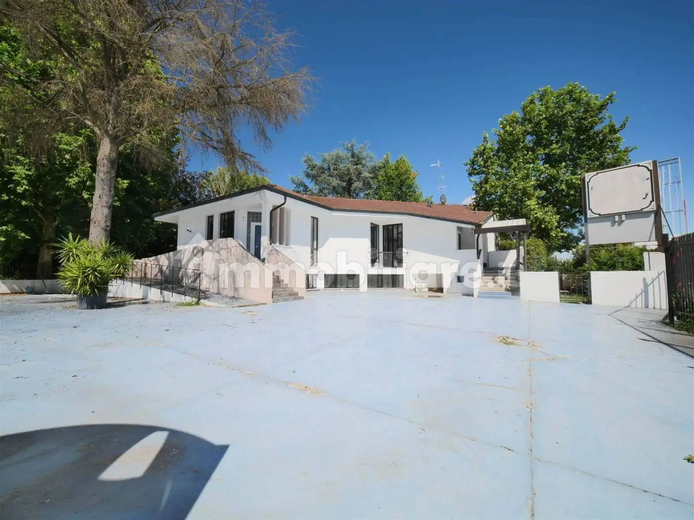 Palazzo - Edificio in vendita a Milano