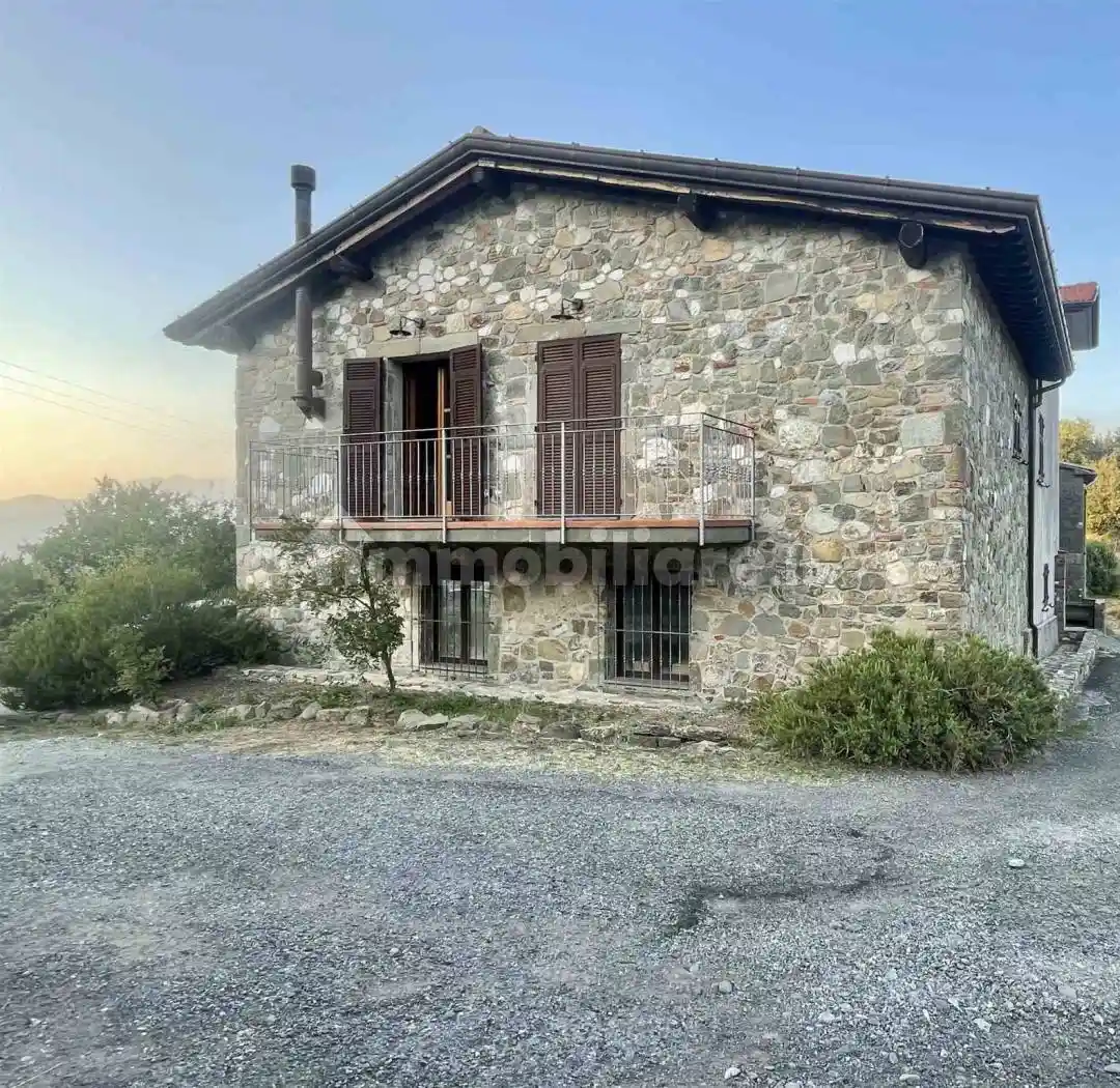 Casa indipendente in vendita a Fosdinovo