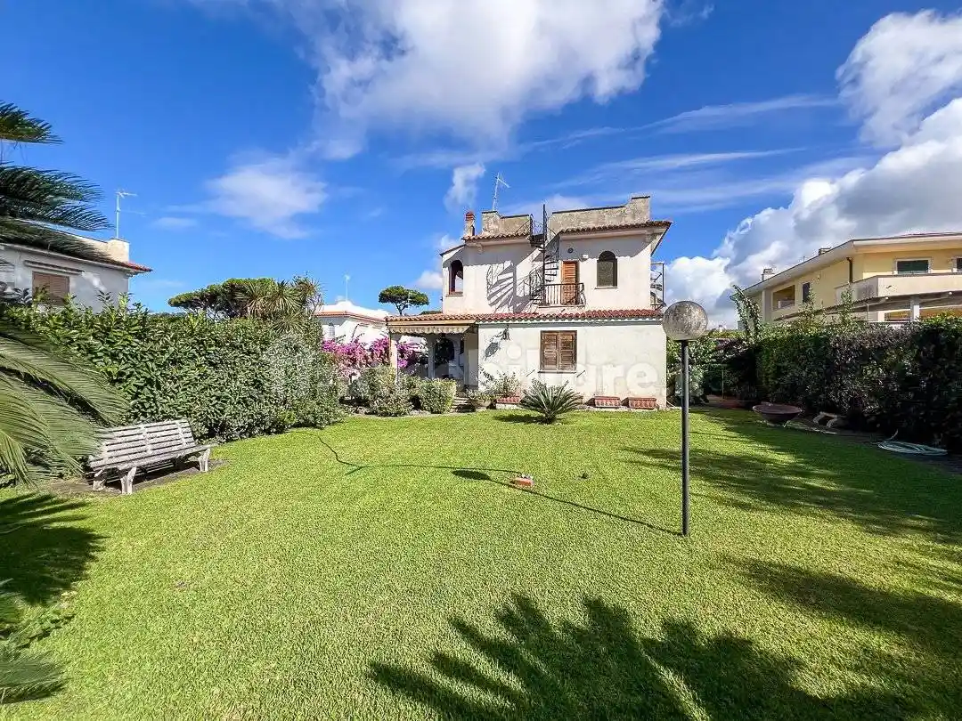 Villa in vendita a Anzio