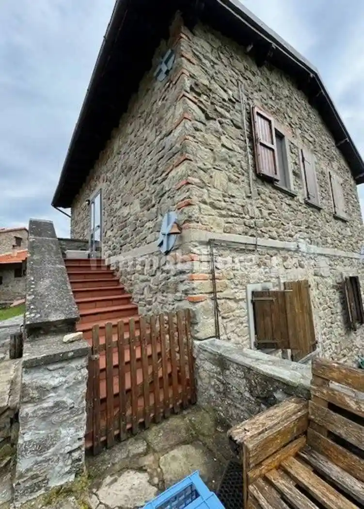 Trilocale Località Val Della Meta No Number, Chiusi della Verna - foto 3