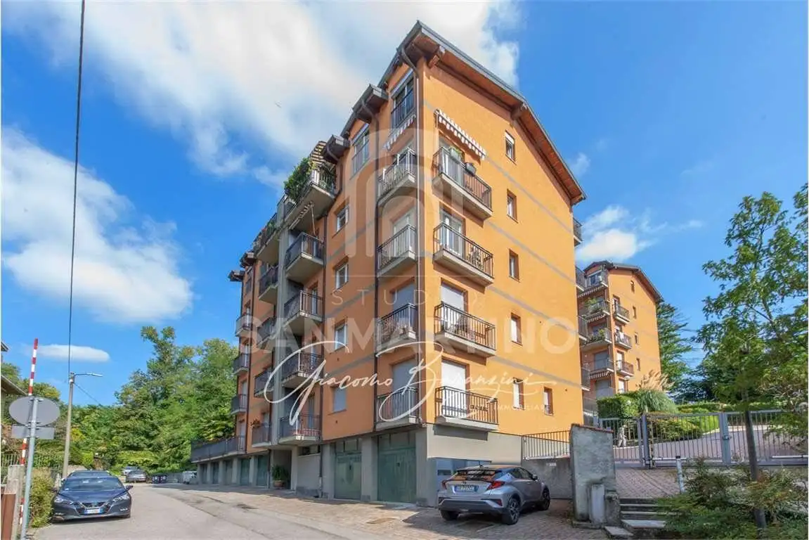 Appartamento in vendita a Varese