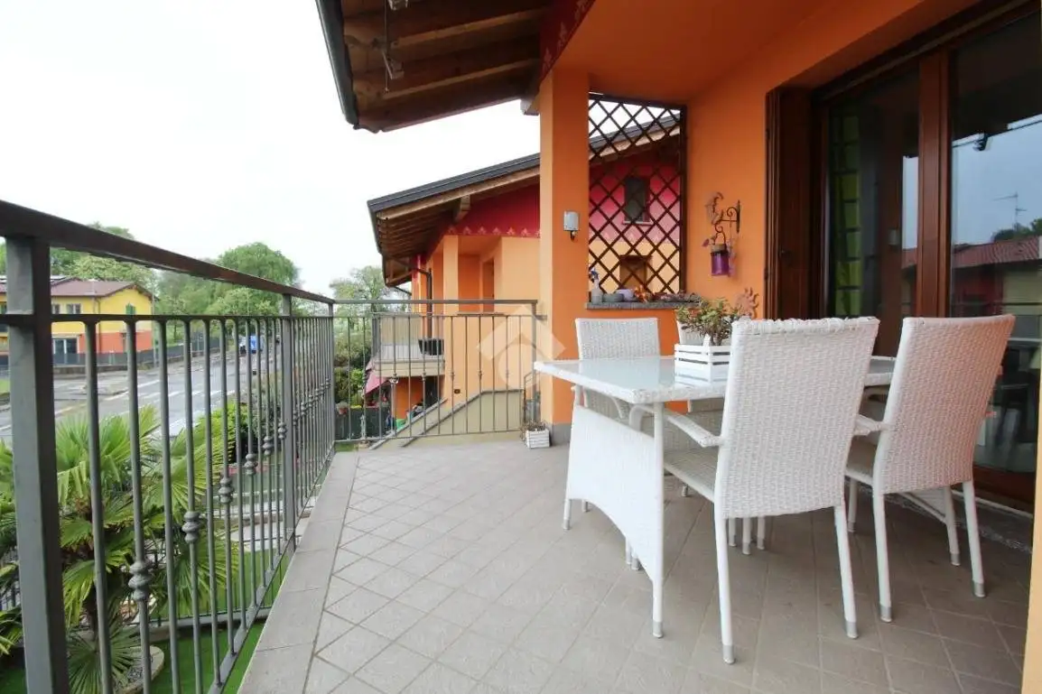 Appartamento in vendita a Cavernago