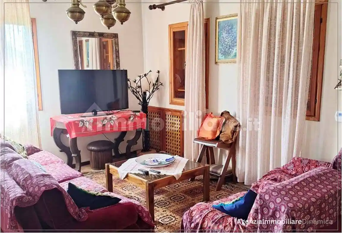 Terratetto unifamiliare 300 m², buono stato, Centro, Farra di Soligo - foto 4