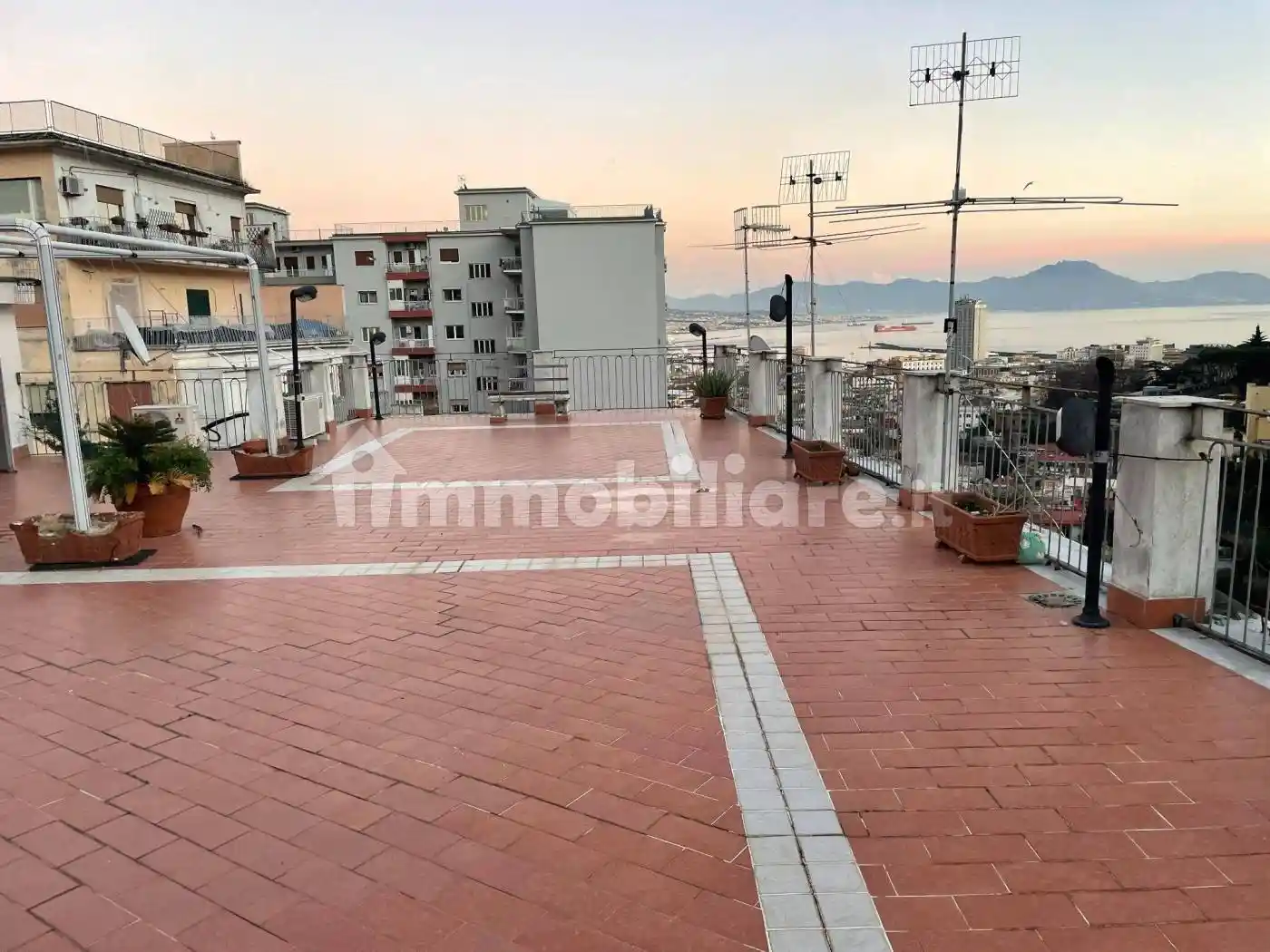 Trilocale corso Vittorio Emanuele 499, Monte Santo, Napoli - foto 4