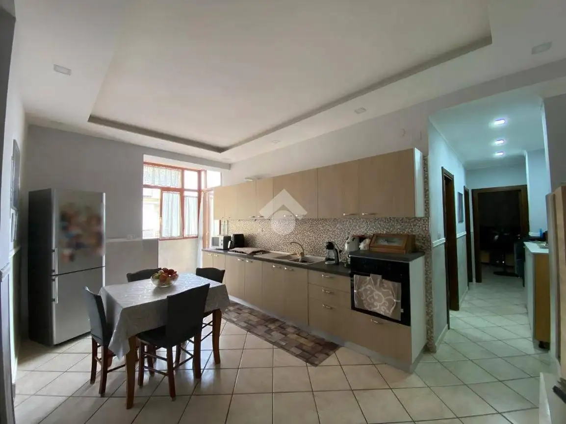 Appartamento in vendita a Napoli