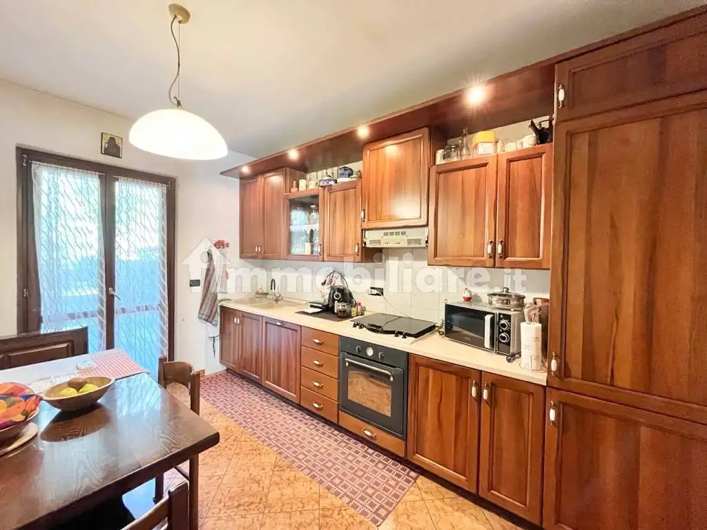 Villetta a schiera in vendita a Brentino Belluno