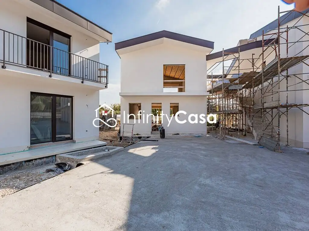 Villa in vendita a Affi