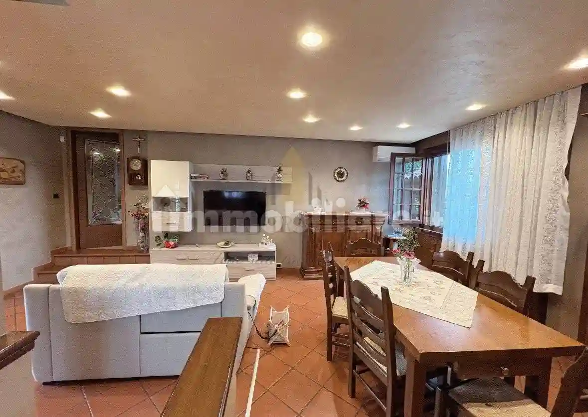 Casa indipendente - foto 2