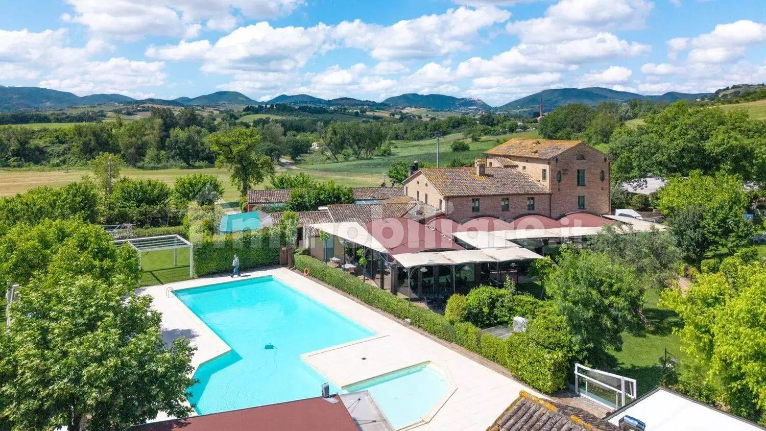 Rustico - Casale in vendita a Serra de' Conti