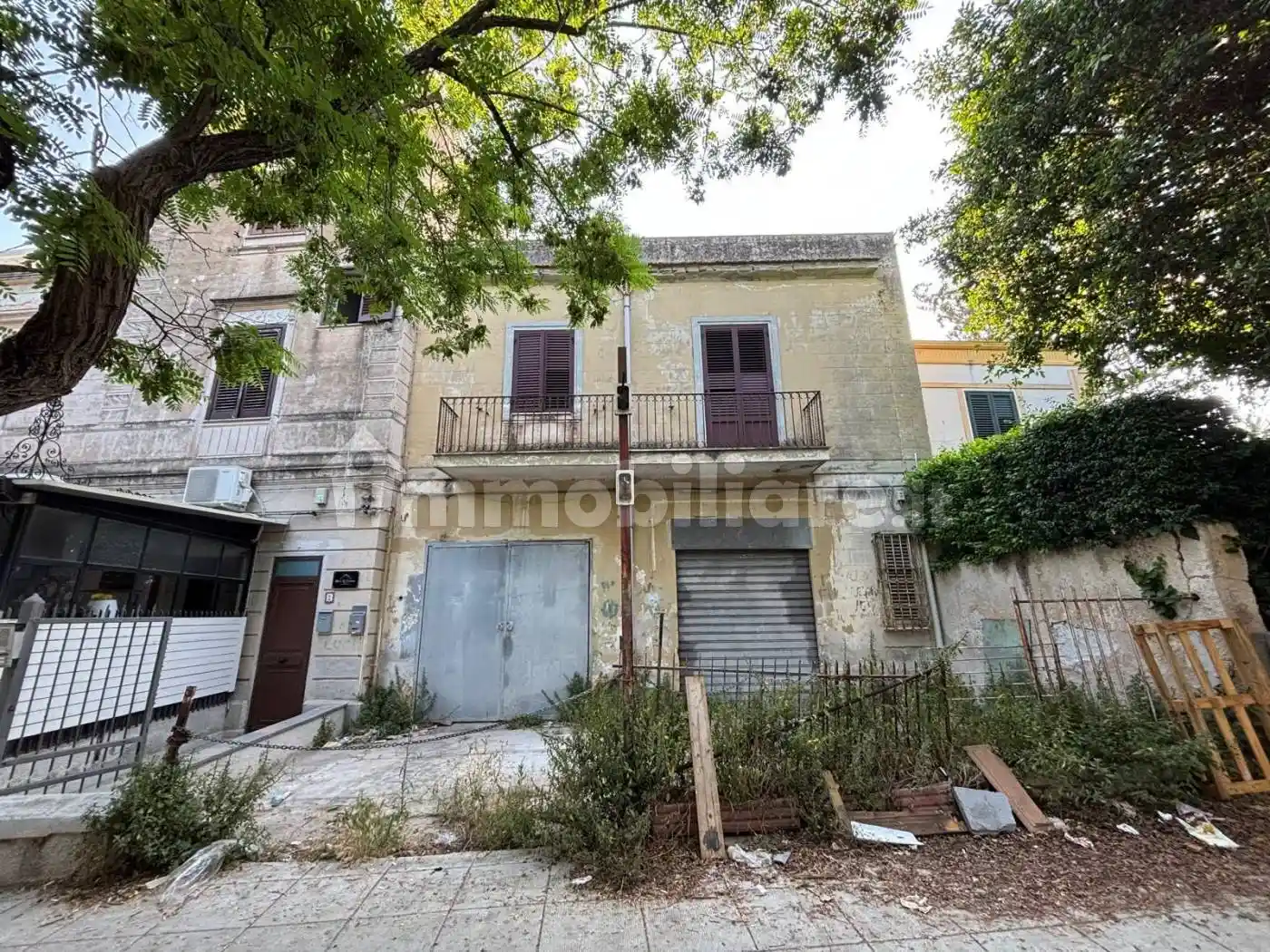 Palazzo - Edificio in vendita a Palermo