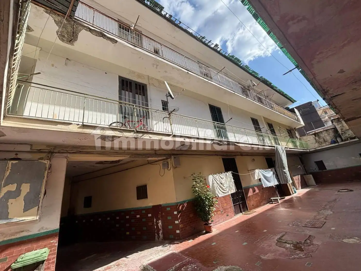 Palazzo - Edificio in vendita a Sant'Antimo