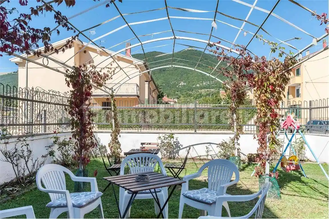 Appartamento via Giardini del Rio, 3, Centro, Castel di Sangro - foto 3