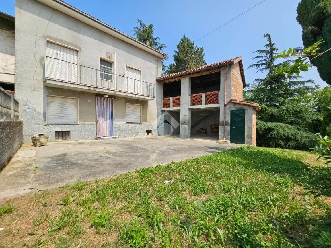 Rustico - Casale in vendita a Mombaruzzo