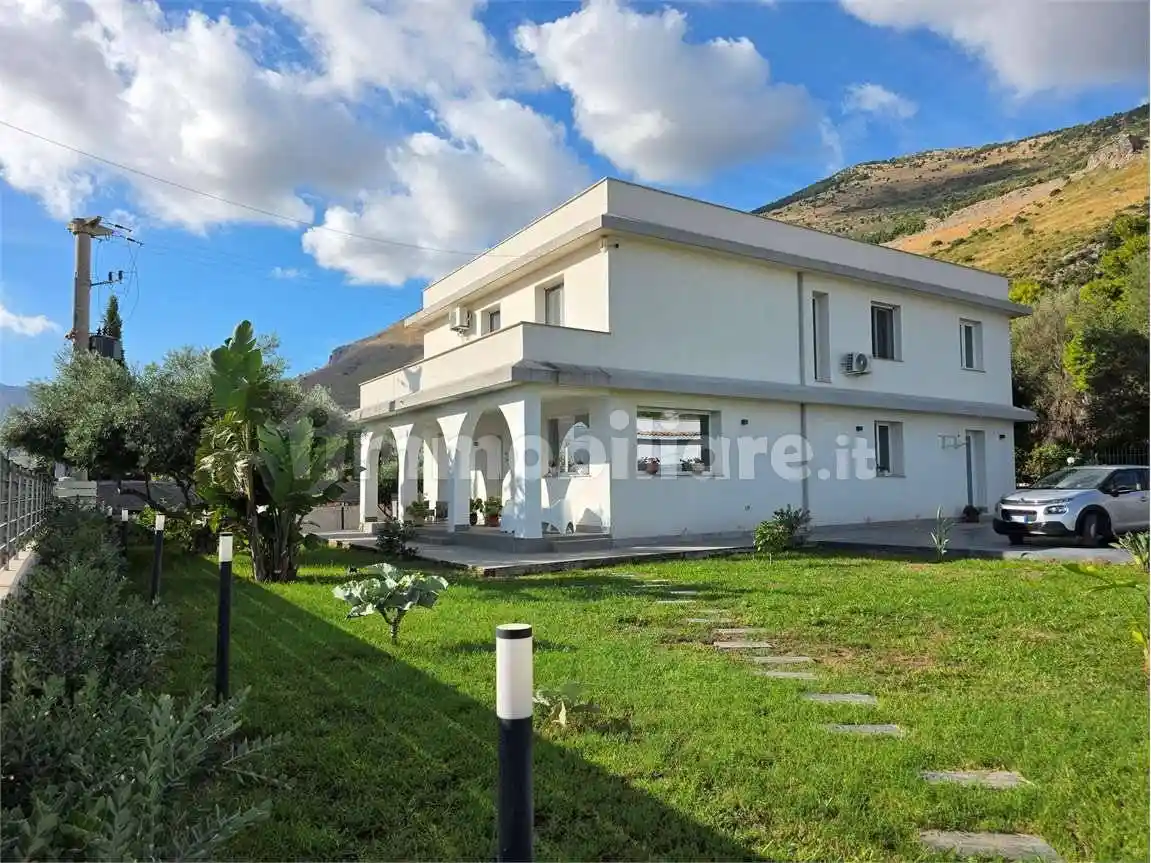 Villa in vendita a Carini