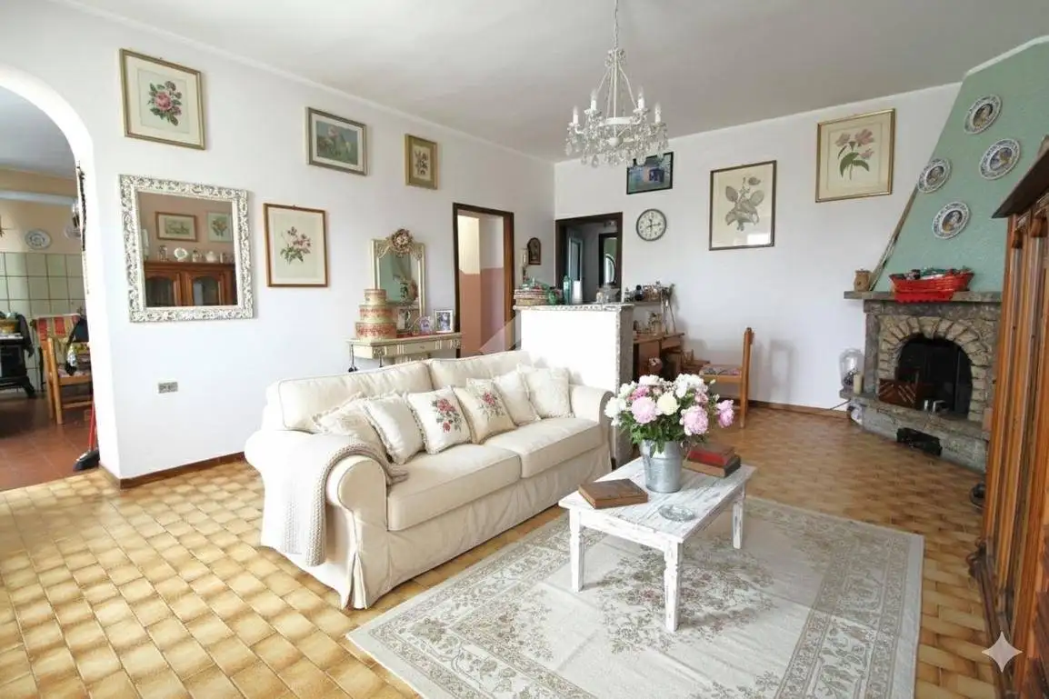 Appartamento in vendita a Veduggio con Colzano