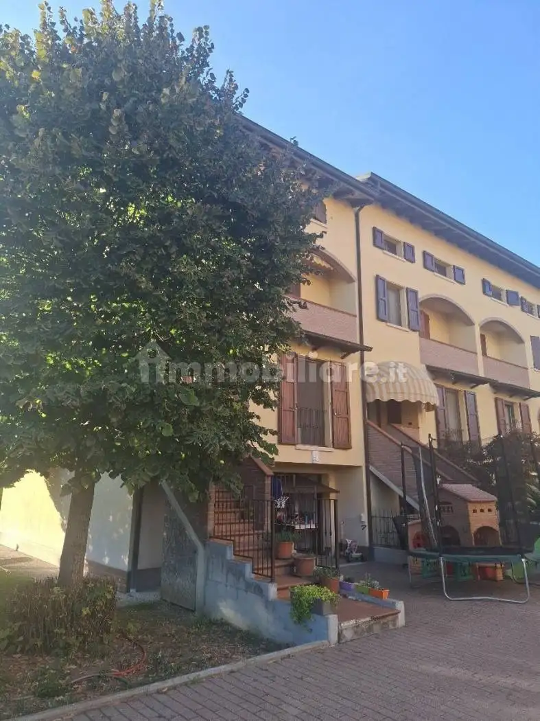 Villa a schiera via Giotto, Centro, Castelnovo di Sotto - foto 4