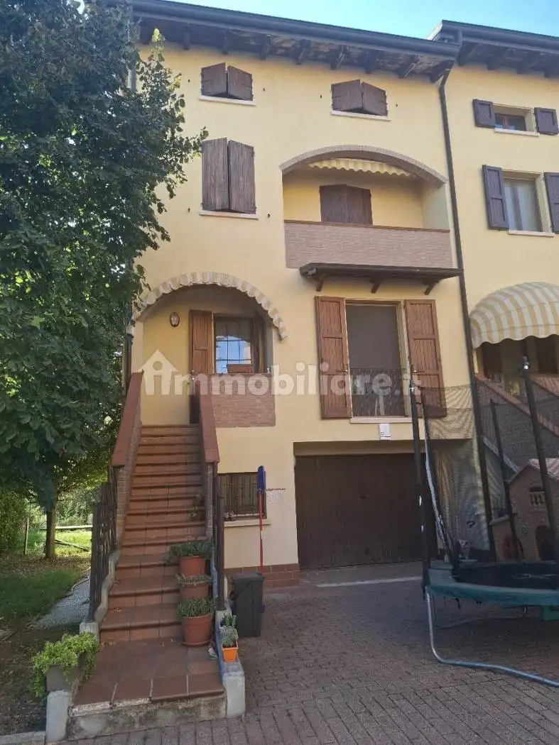 Villa a schiera via Giotto, Centro, Castelnovo di Sotto - foto 5