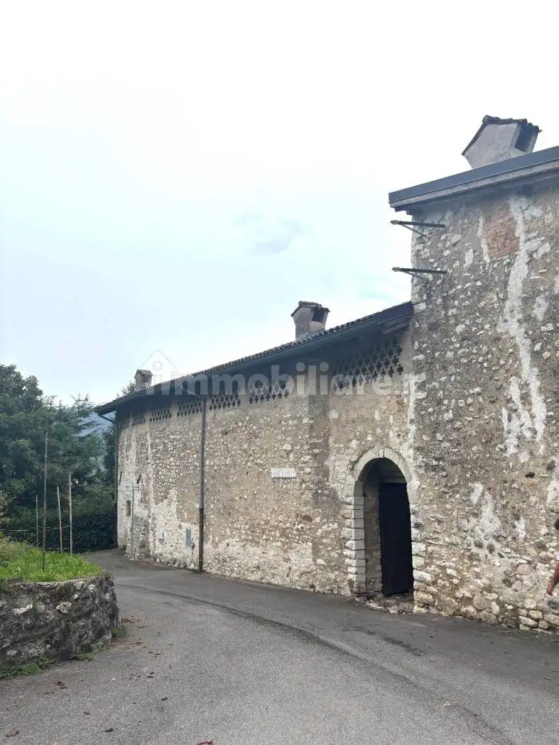 Casale via San Pietro in Vincoli 13, Borgo di Terzo - foto 2