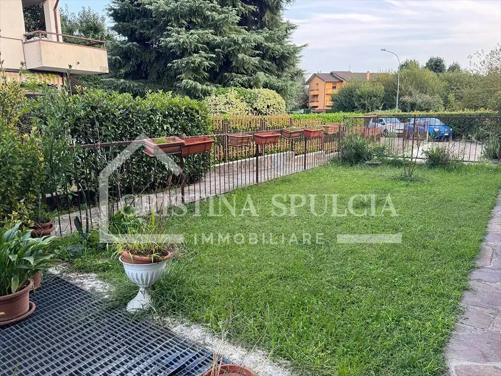 Appartamento in villa via Martiri della Libertà 13, Burago di Molgora - foto 4