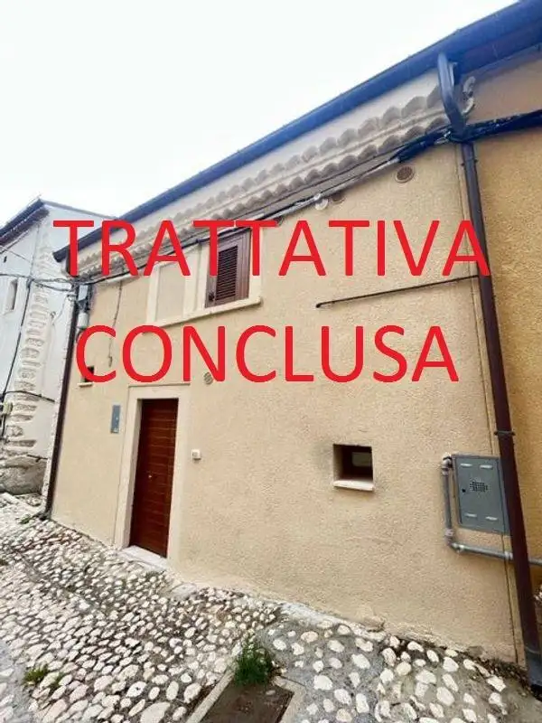Casa indipendente in vendita a Rocca di Mezzo