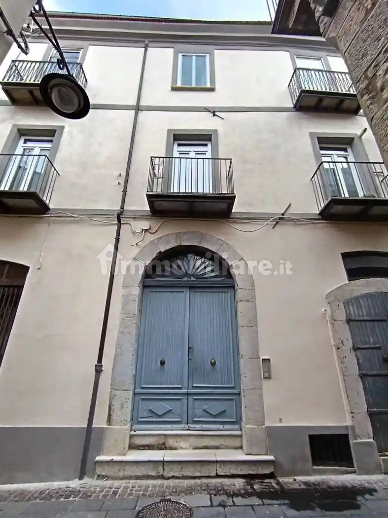 Appartamento via Cesare Battisti, 21, Centro, Potenza - foto 2