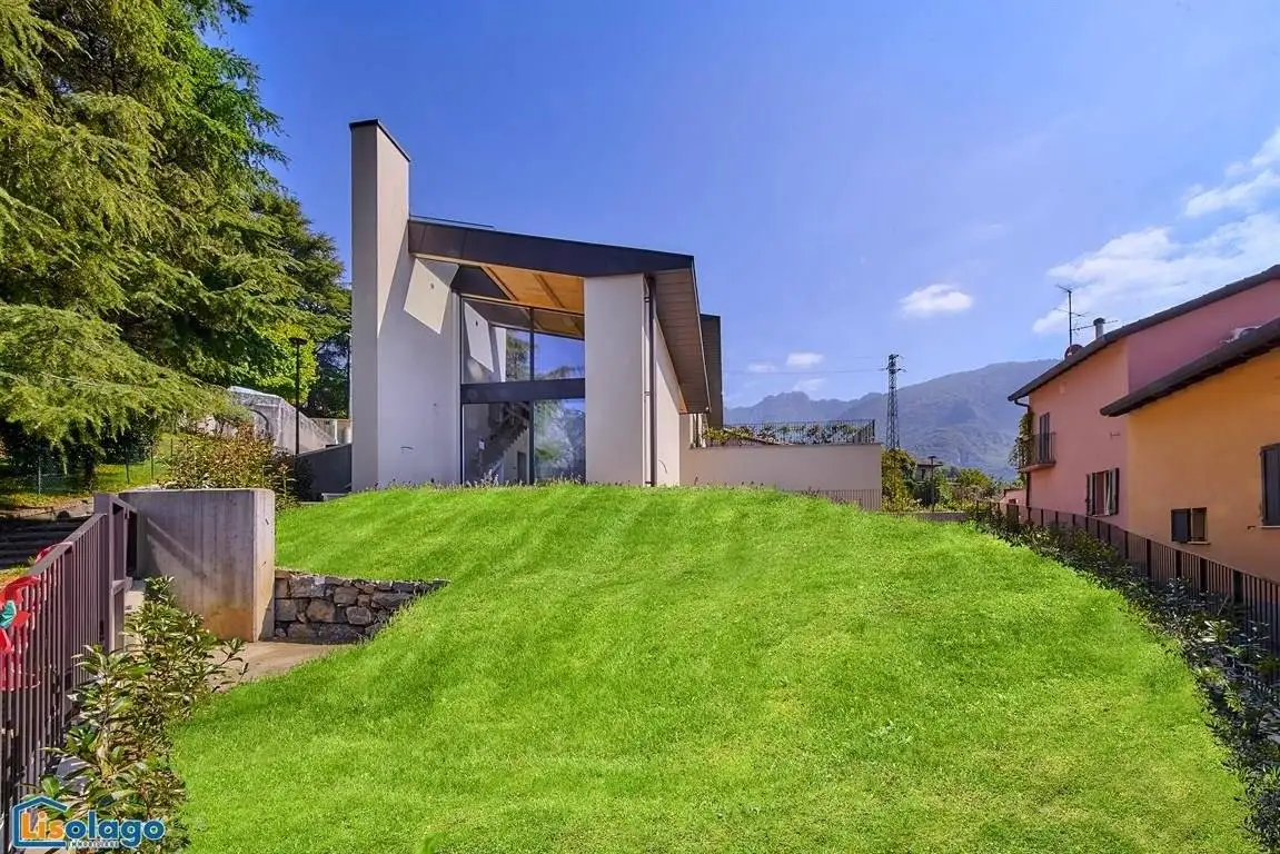 Villa in vendita a Lecco