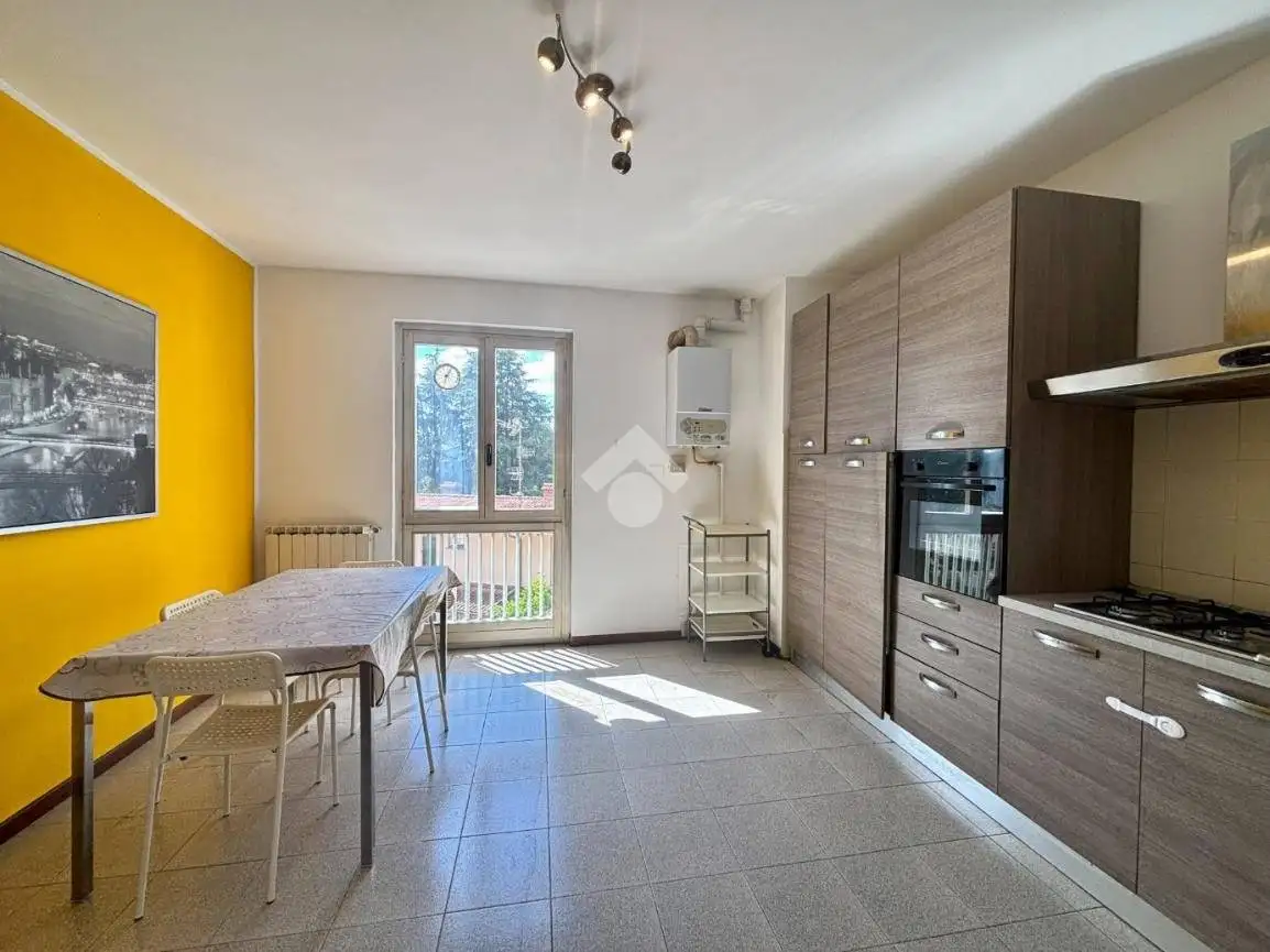 Appartamento in vendita a Casnate con Bernate