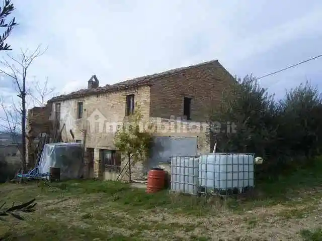 Rustico - Casale in vendita a Acquaviva Picena