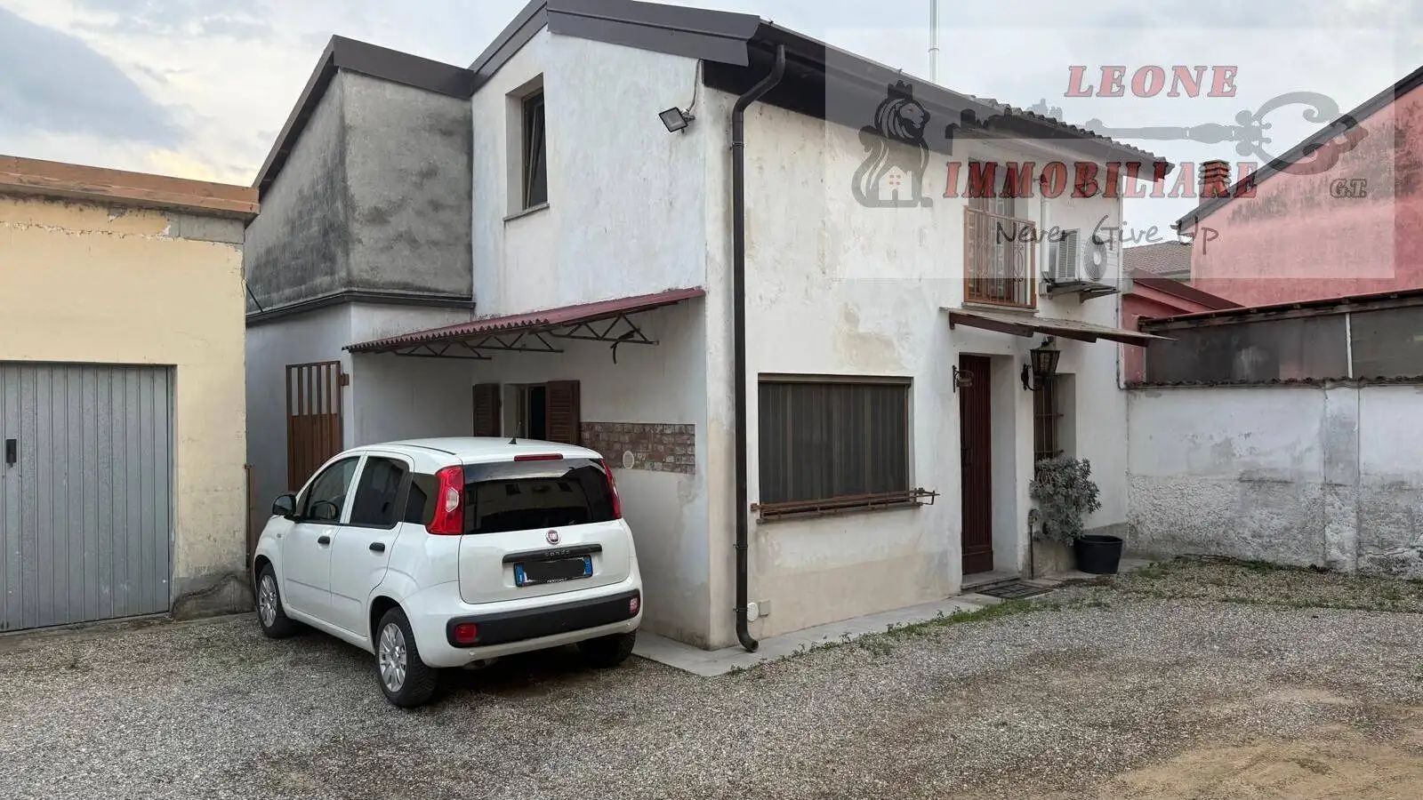 Villa in vendita a Albuzzano