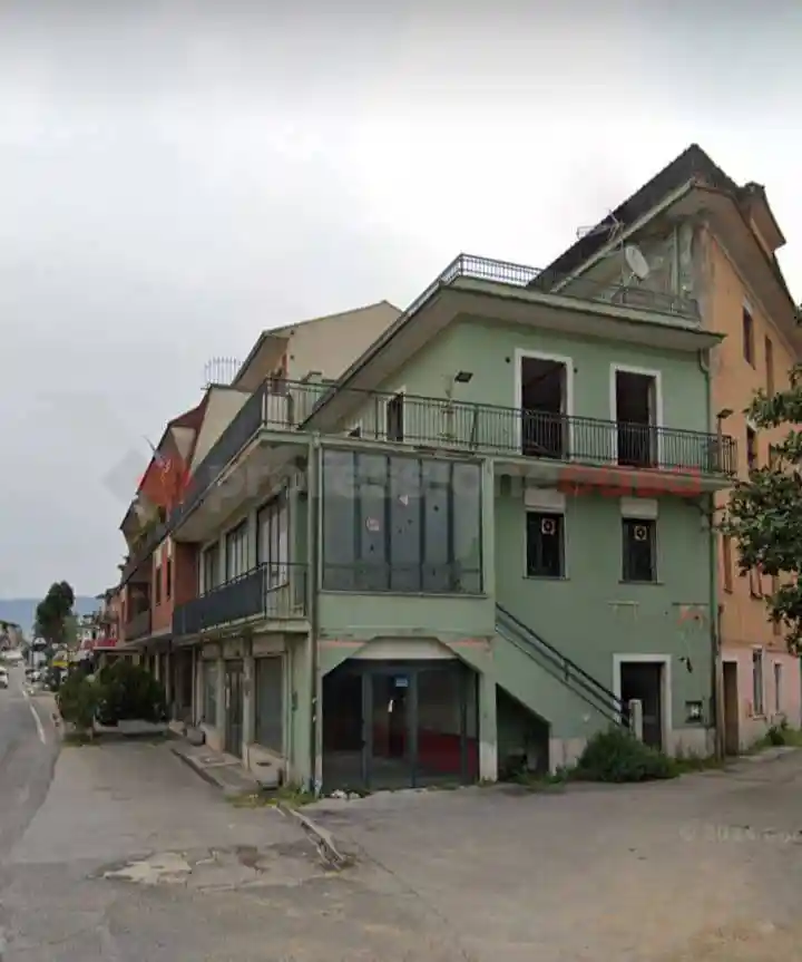 Palazzo - Edificio in vendita a Frosinone