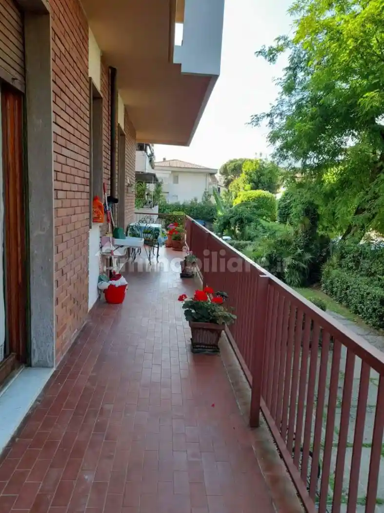 Appartamento buono stato, piano rialzato, Marina di Massa Centro, Massa - foto 2