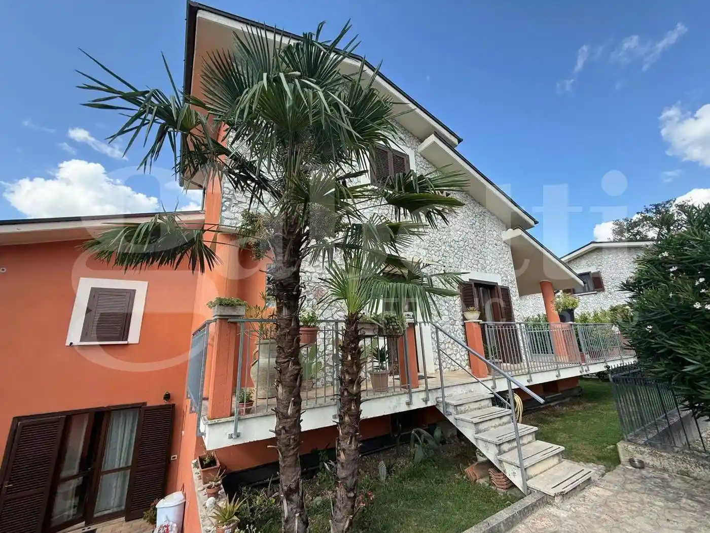 Villa in vendita a Contigliano