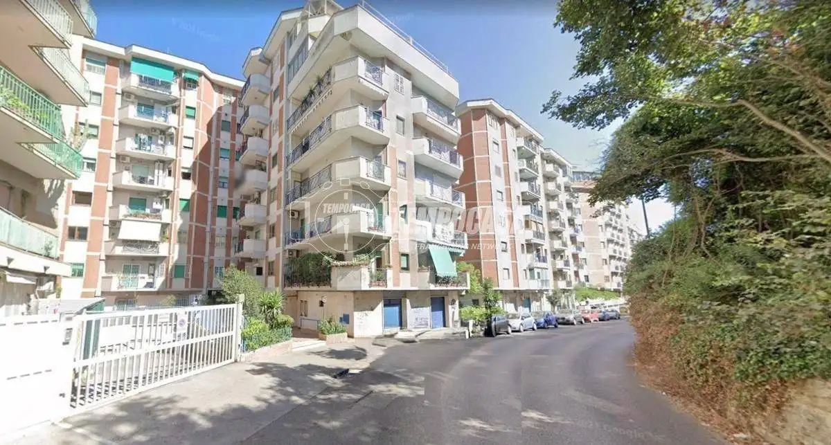 Appartamento in vendita a Napoli