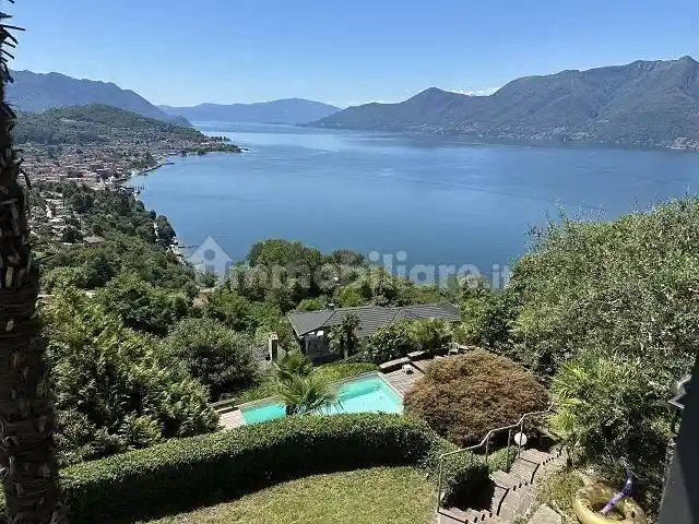 Villa in vendita a Luino