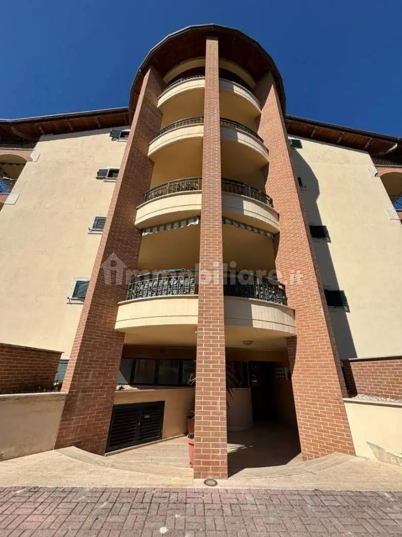 Appartamento in vendita a Sermoneta