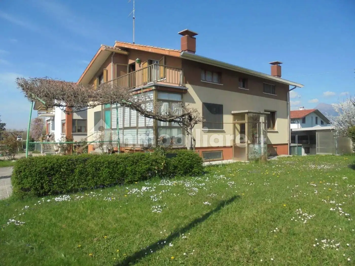 Villa in vendita a Buja