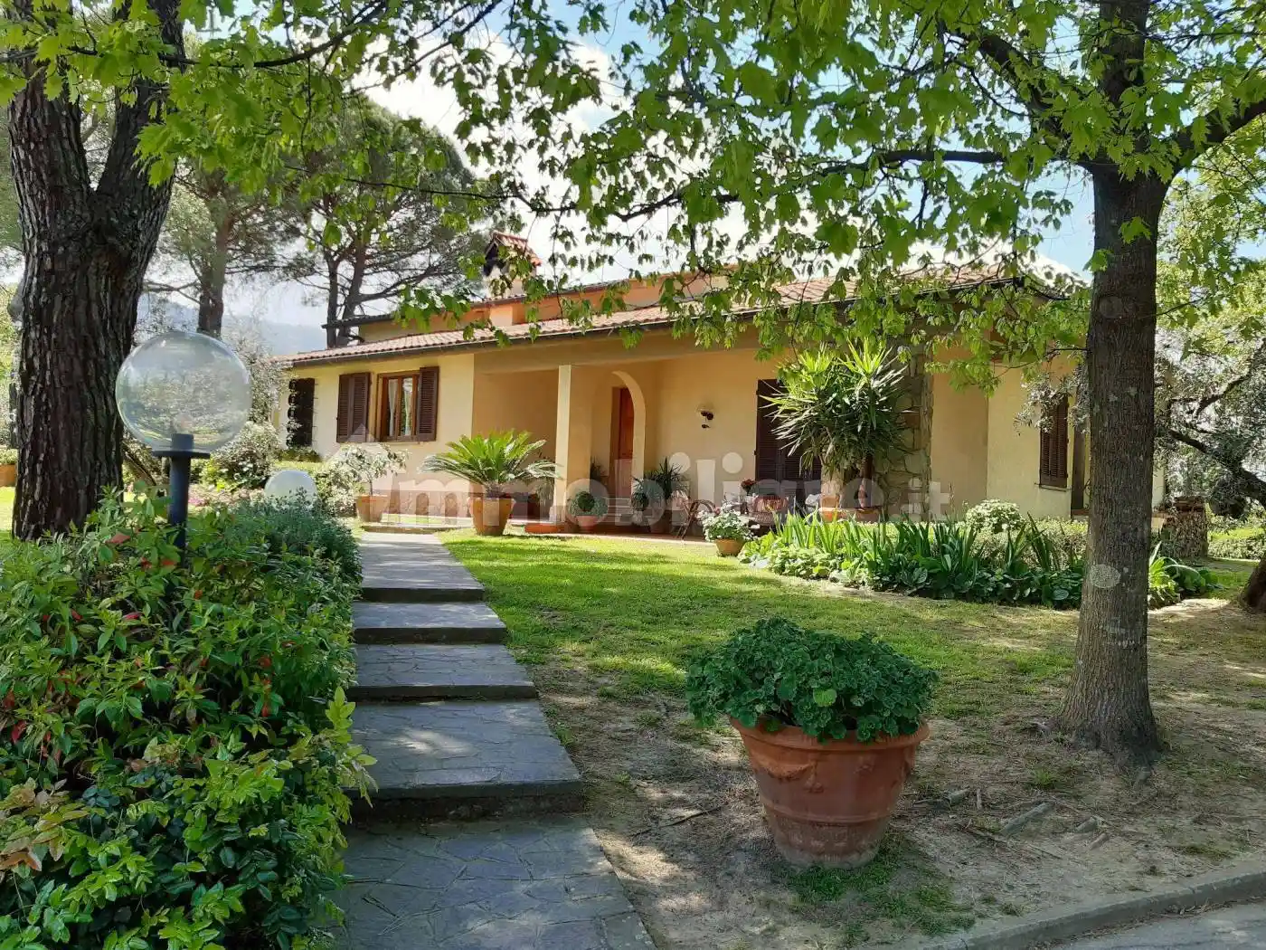 Villa in vendita a Quarrata