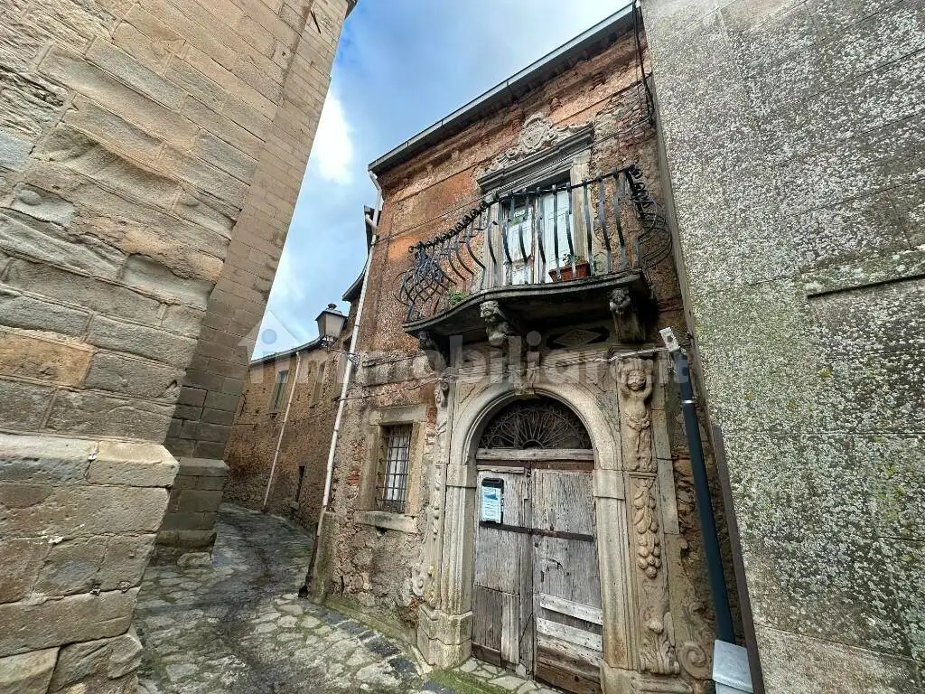 Casa indipendente in vendita a Montalbano Elicona