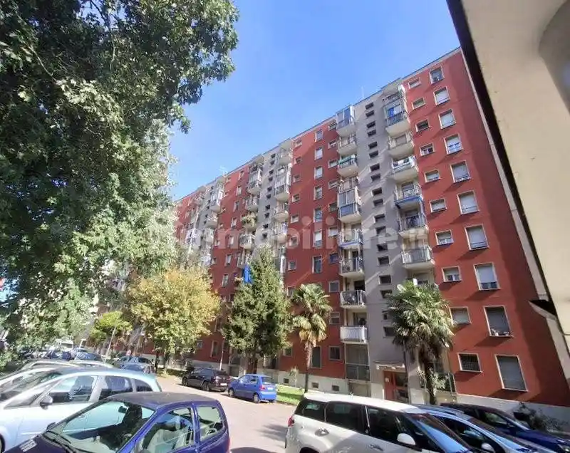 Quadrilocale via Costantino Baroni 238, Gratosoglio, Milano - foto 3