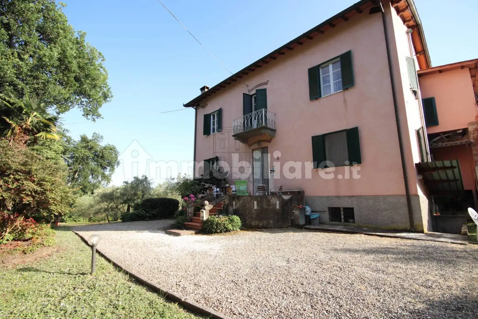 Rustico - Casale in vendita a Lucca