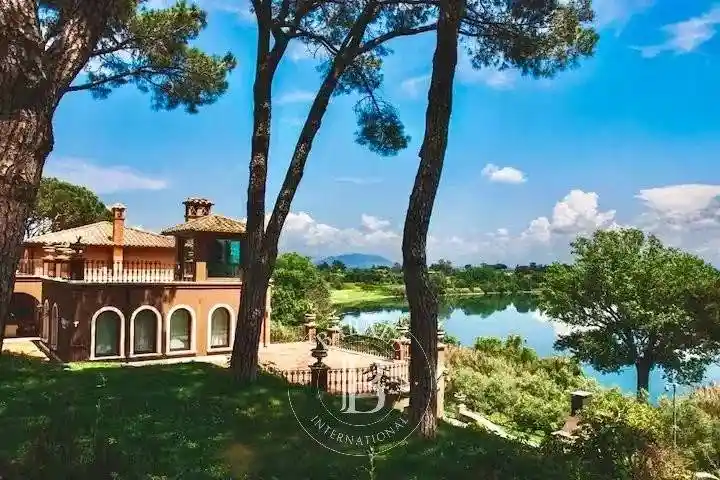 Villa in vendita a Nepi