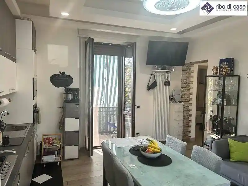 Appartamento in vendita a Biassono