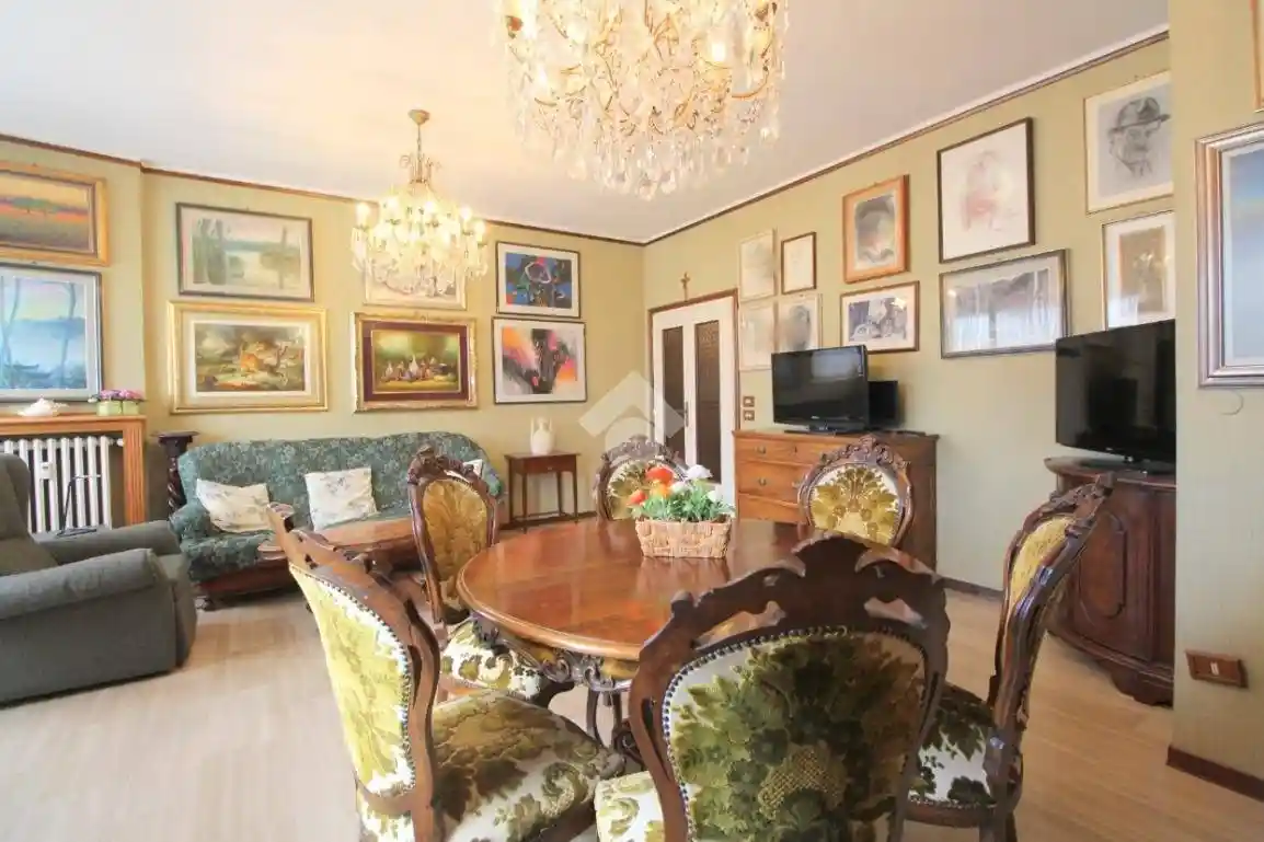 Appartamento in vendita a Traversetolo