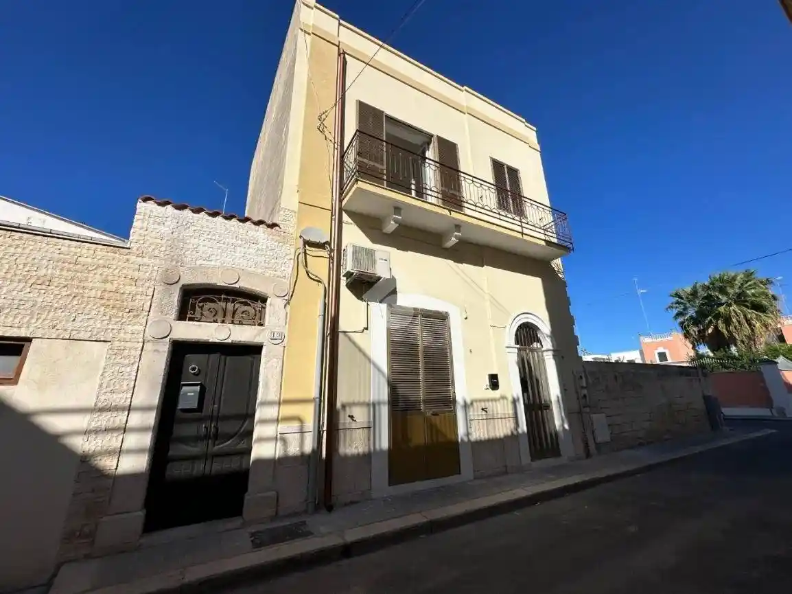 Palazzo - Edificio in vendita a Bari